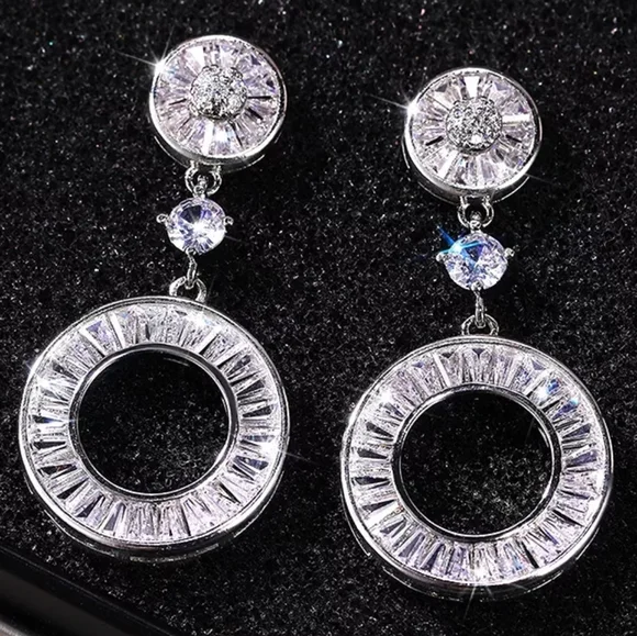 Cute Dangle Circle Diamond Party Earrings - Picture 2 of 3